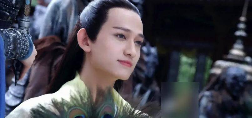 英姿绝代：锋芒毕露创造神话的简单介绍