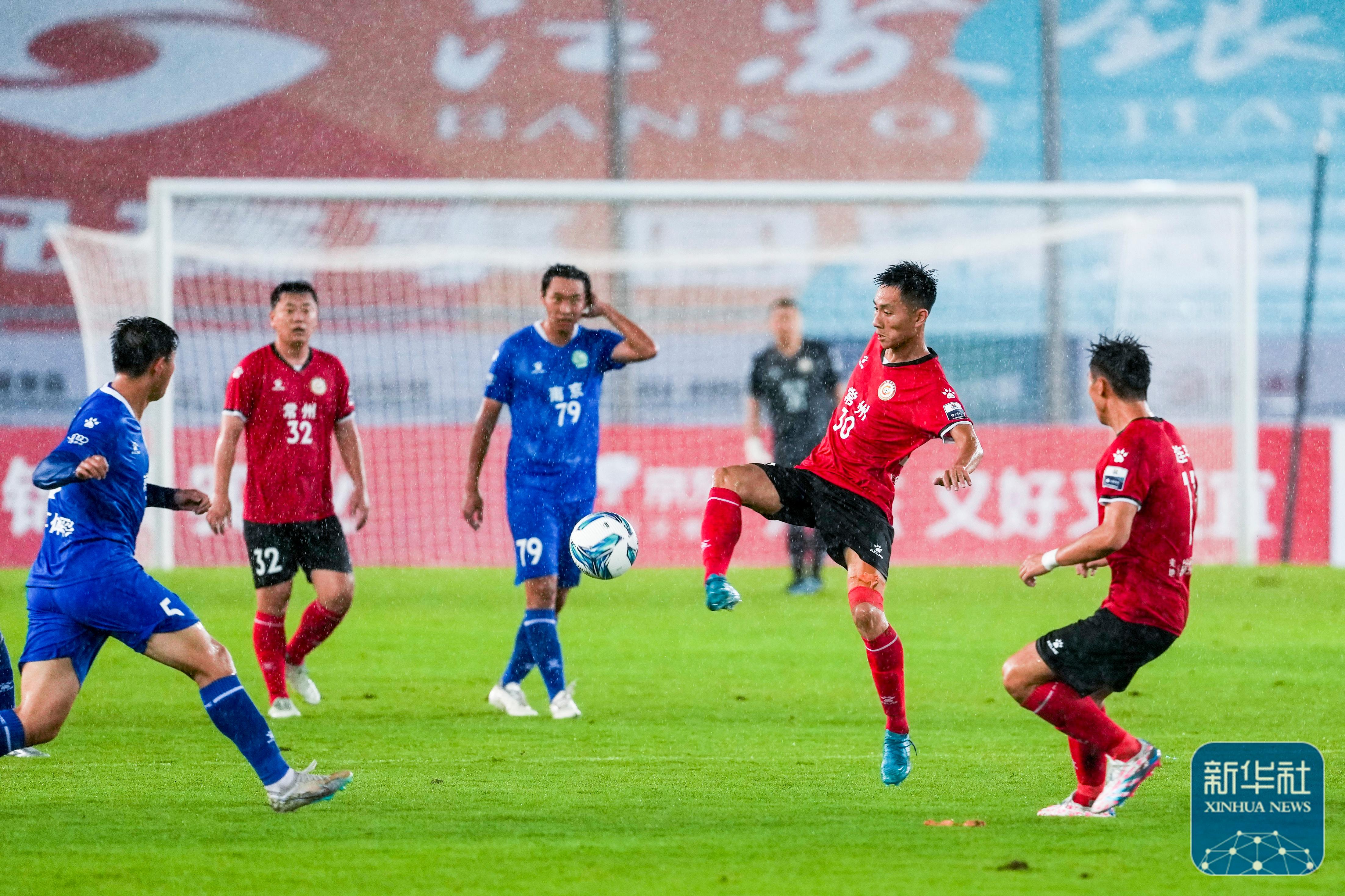 国内足球巅峰合力,胜者将登顶榜首 国内足球巅峰合力,胜者将登顶榜首