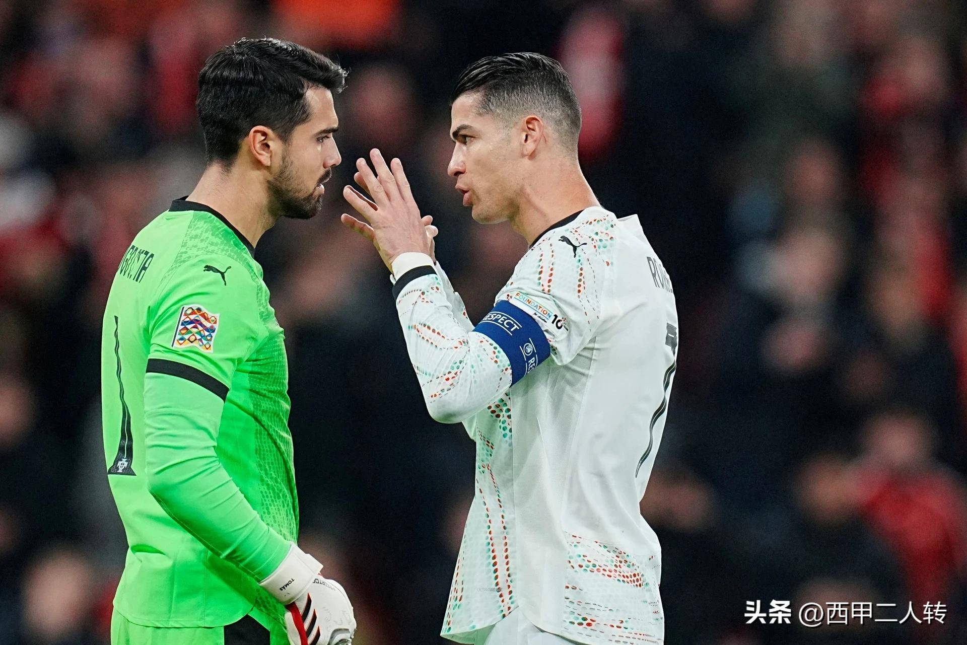 包含欧国联比赛意外频发，球迷意犹未尽的词条