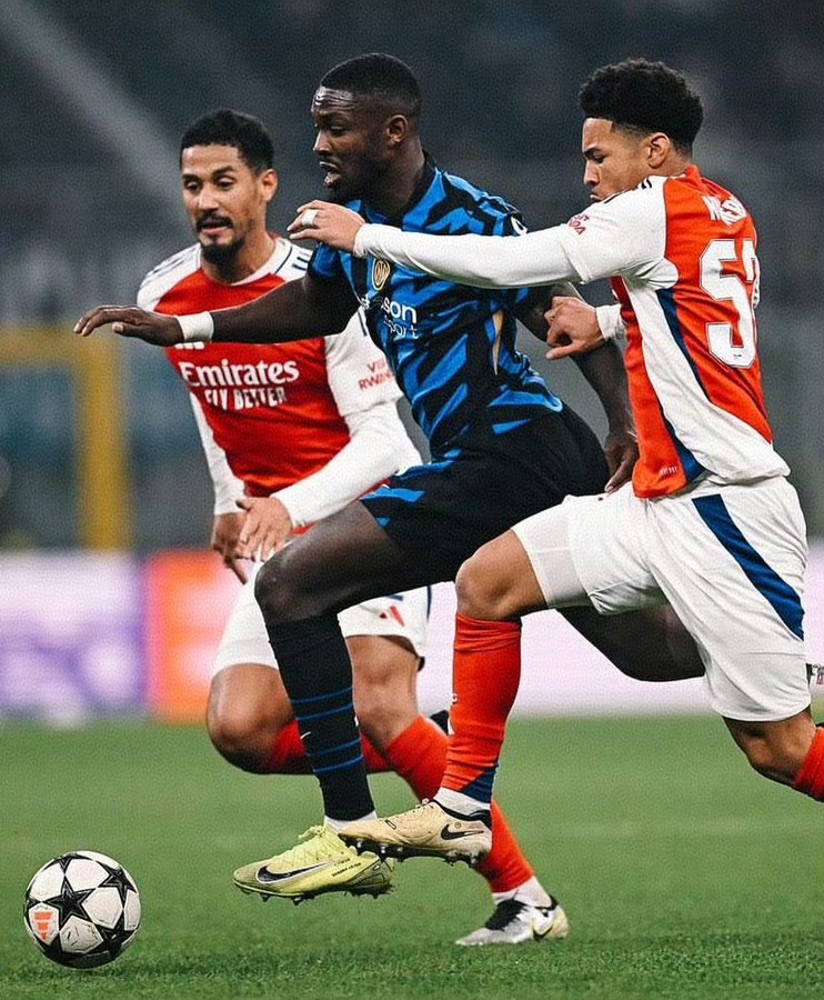 PG电子官网入口-实时关注：欧预赛赛场上各路球队搏尽全力