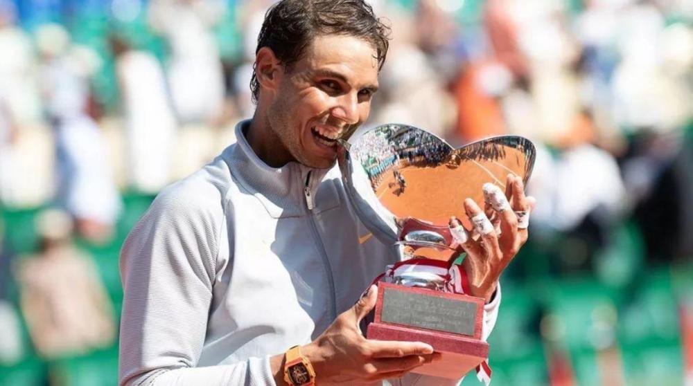 PG电子线上登入-包含西班牙巨头：签下新人力争夺冠的词条