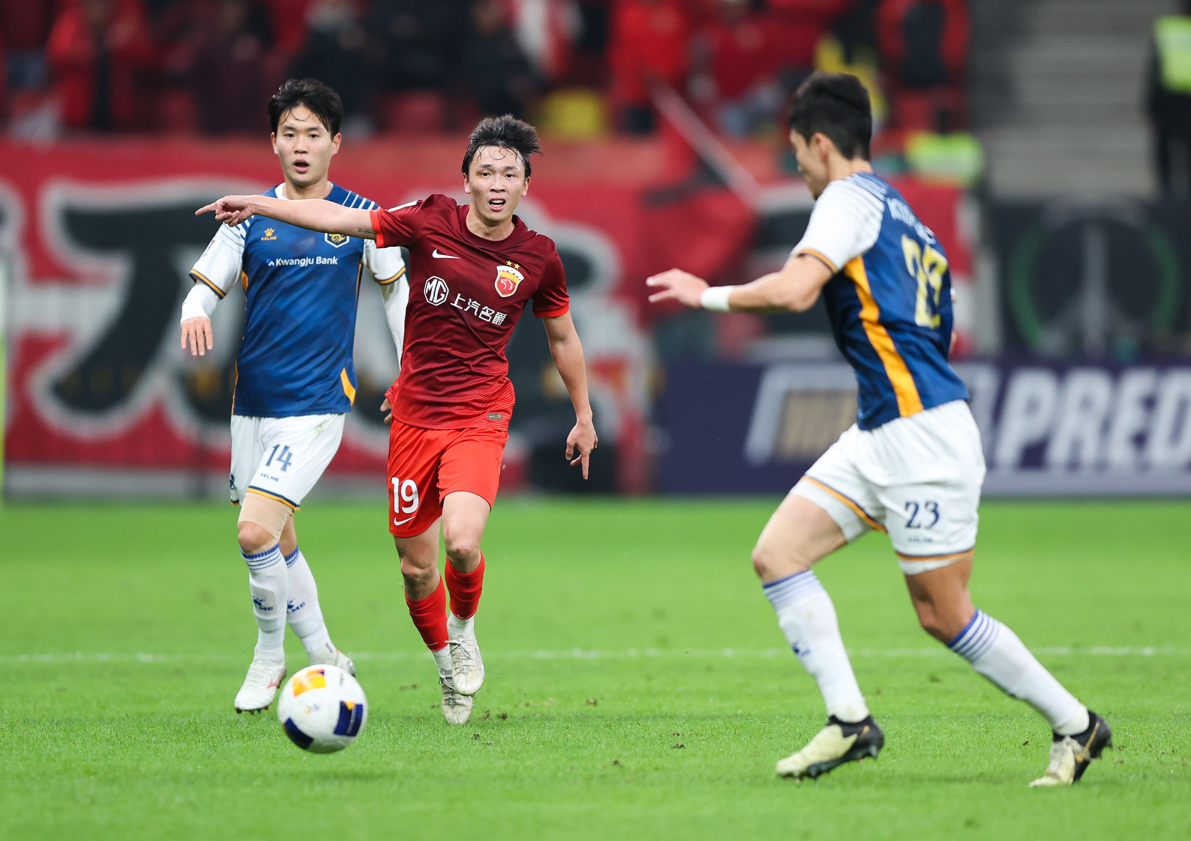 卫冕冠军再战,球队士气高昂作战状态良好 卫冕冠军再战,球队士气高昂作战状态良好