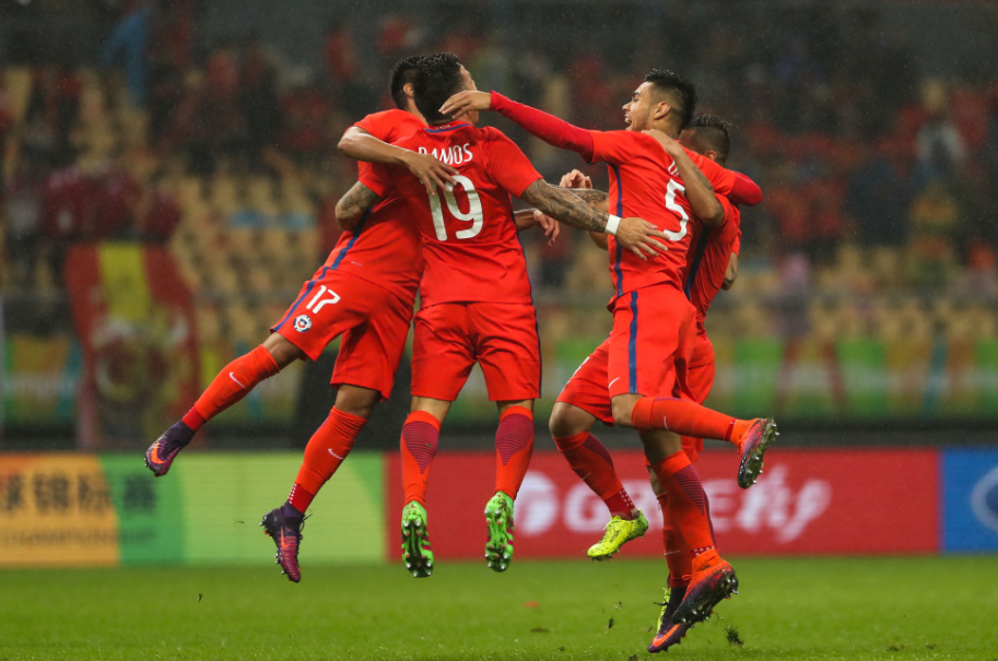 WBG血洗TL，ShowMaker极限生还后反打峡谷大战小组赛，强势挺进下一轮的简单介绍