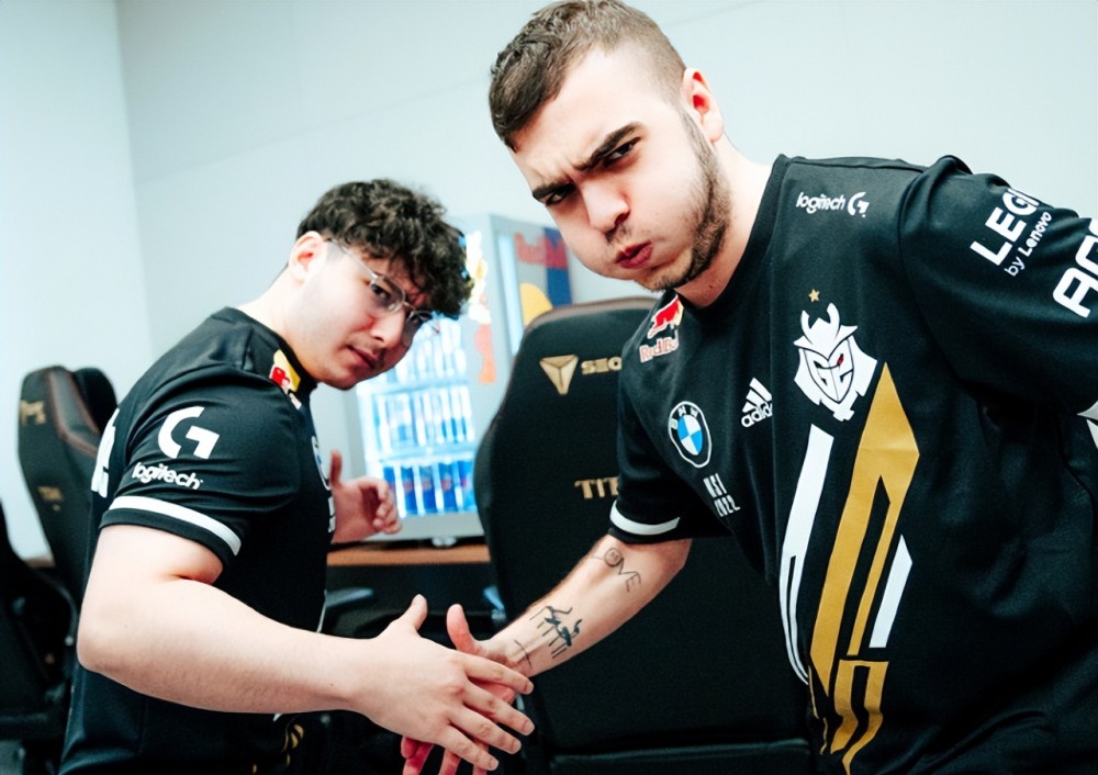 RNG横扫DFM,Lehends打出惊人五杀焦点之战成都决赛之夜,点燃全场激情 RNG横扫DFM,Lehends打出惊人五杀焦点之战成都决赛之夜,点燃全场激情