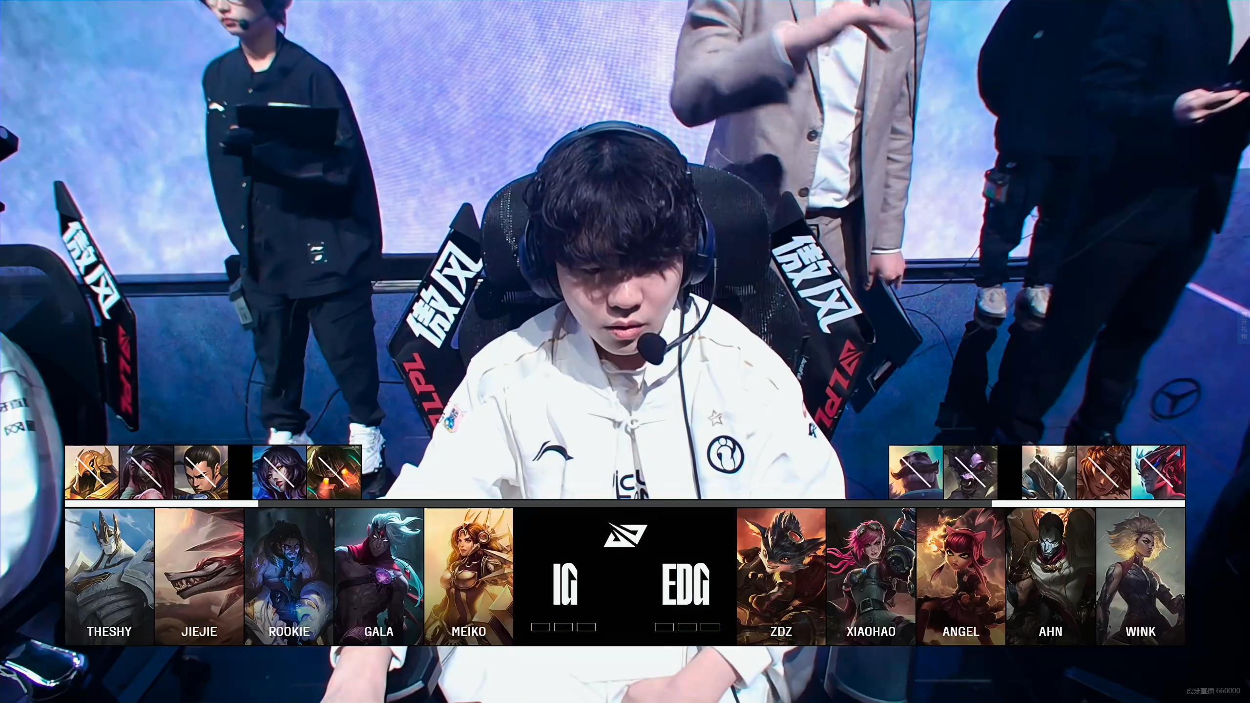 EDG绝杀PSG,Bin拿下关键大龙顶尖较量半决赛,让粉丝疯狂欢呼 EDG绝杀PSG,Bin拿下关键大龙顶尖较量半决赛,让粉丝疯狂欢呼