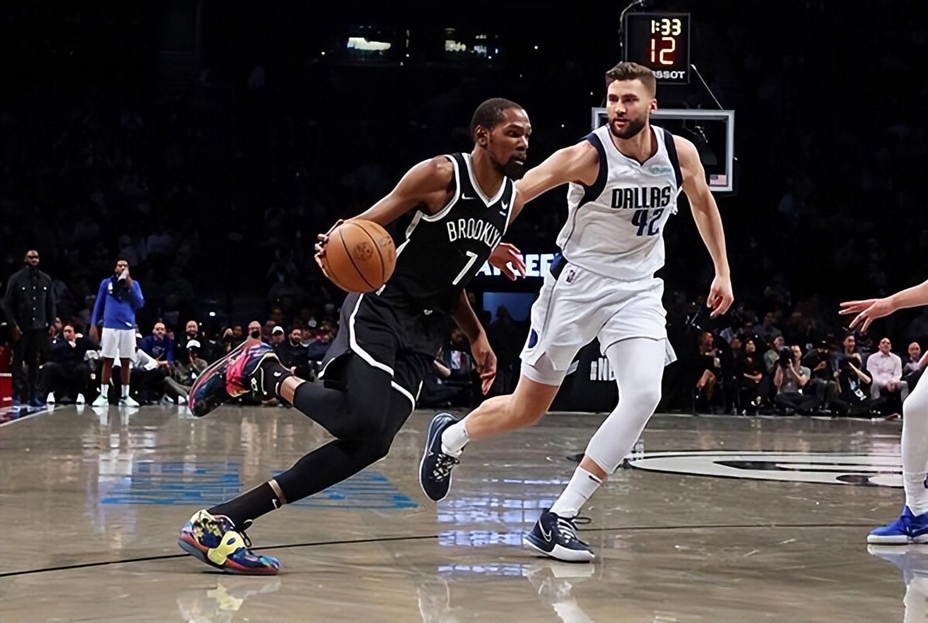 篮网主场力克活塞,杜兰特砍下26分 篮网主场力克活塞,杜兰特砍下26分