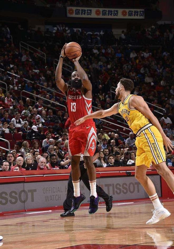 PG电子官网入口-灰狼再战三连胜，力压勇士