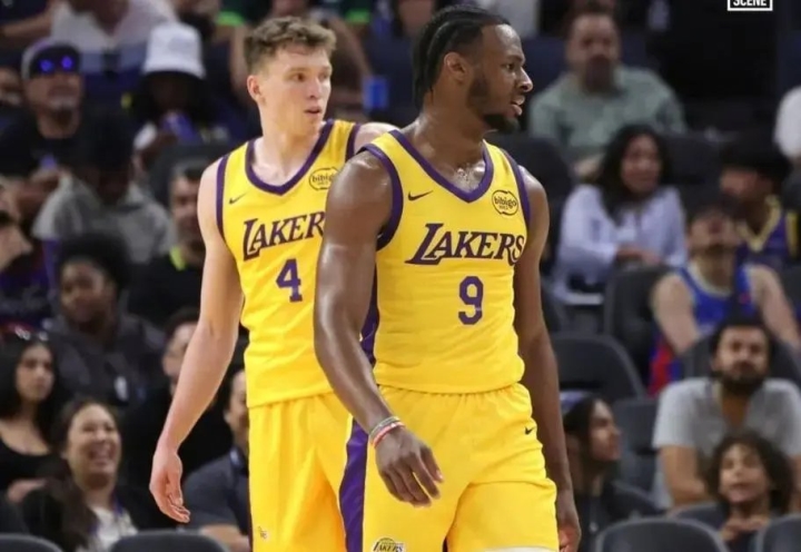 湖人大胜开拓者，取得六连胜