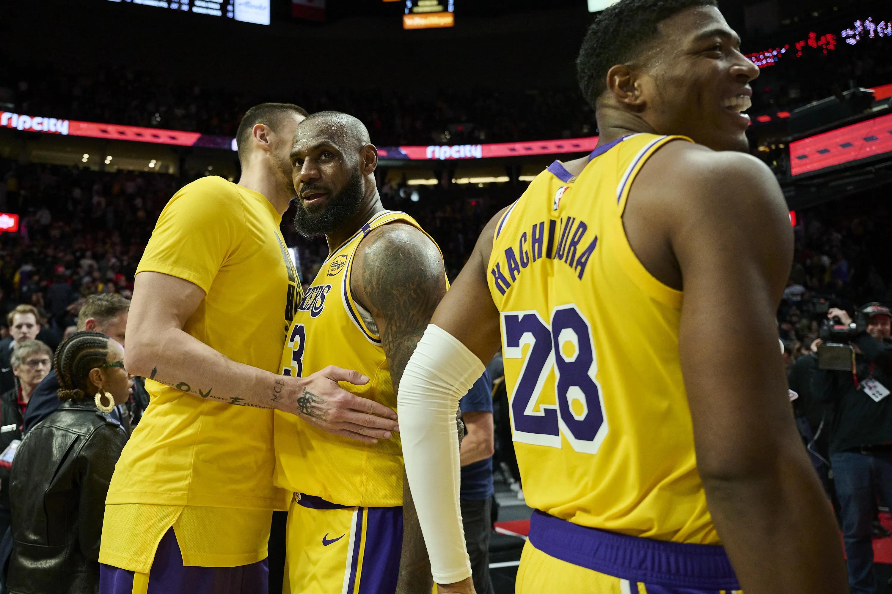 勇士与掘金交锋，双方实力对比引人期待