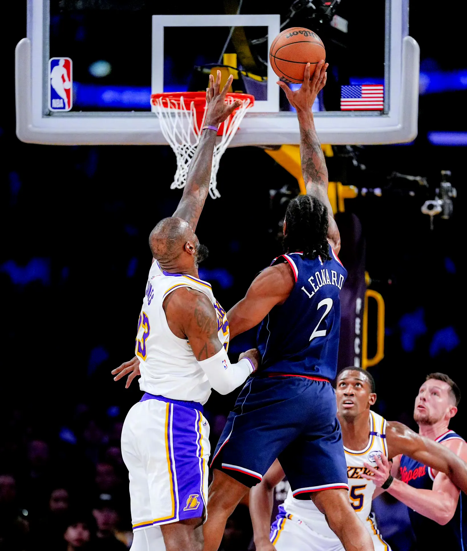 快船主帅因战术失误被罚款,球队连胜被终结 快船主帅因战术失误被罚款,球队连胜被终结