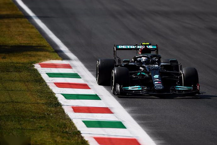 红牛二队鏖战哈斯车队，拉塞尔刷新纪录的简单介绍