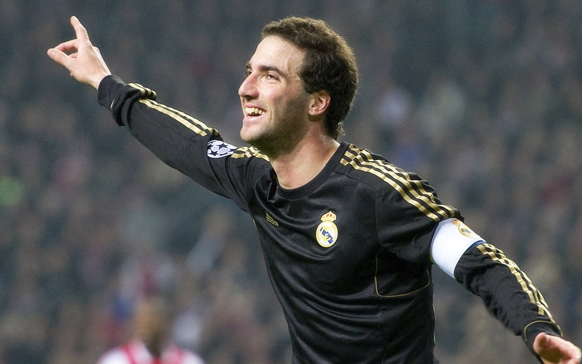 PG Soft Gaming-绿茵魔术师，李刚仁如何像提线木偶般一手掌控西班牙对阵里昂的比赛走势