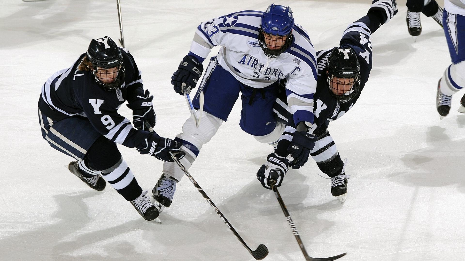 时间线上的两个瞬间，昨夜他孤身拯救，今夜他们集体绝杀